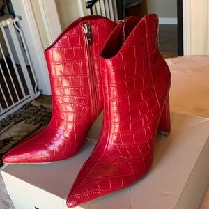 Marc Fisher Lezari Croc Embossed Pointy
Toe Bootie 7.5 M Dark Red 
 Size: 7.5